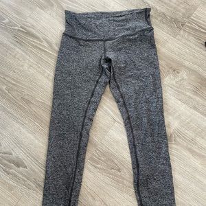 Lululemon Wunder Under salt n pepper leggings!